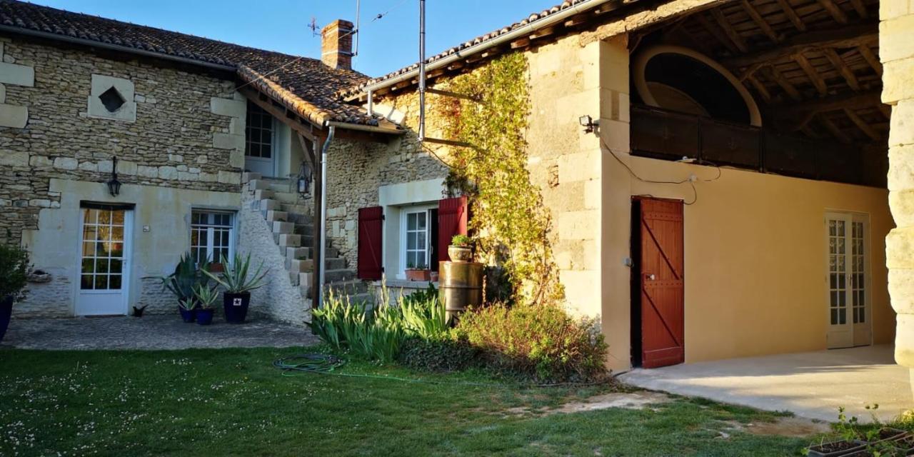 La Ferme Du Grand Bois Apartment Mouterre-Silly Luaran gambar